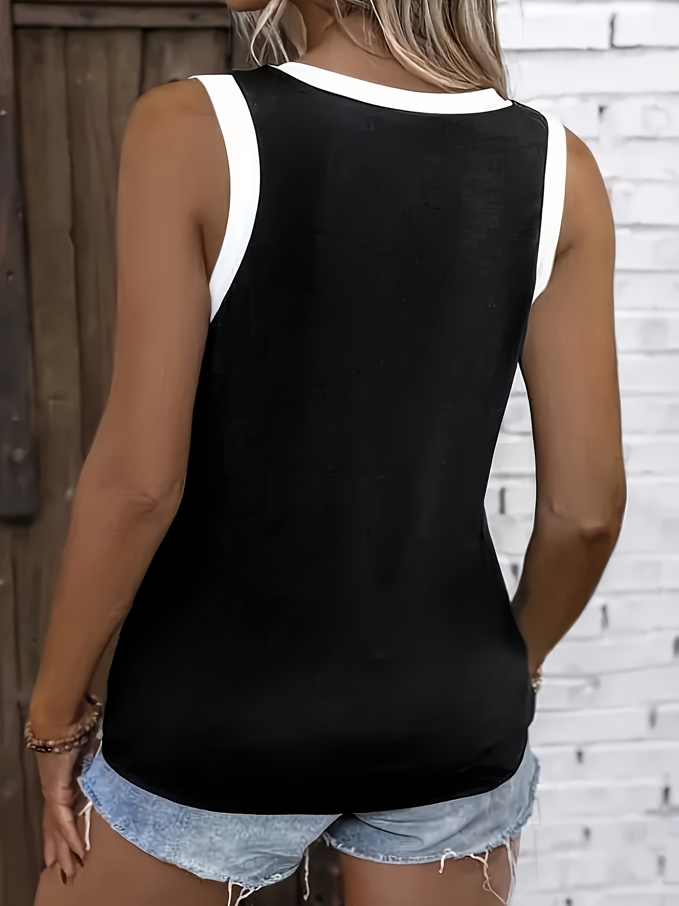 Plus Size Women's Sleeveless V - огляд і ціна V Neck Cami Top